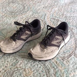 New Balance Sneakers Size 7.5 excellent condition